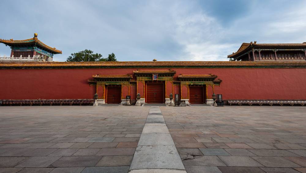 Puerta de leal obediencia