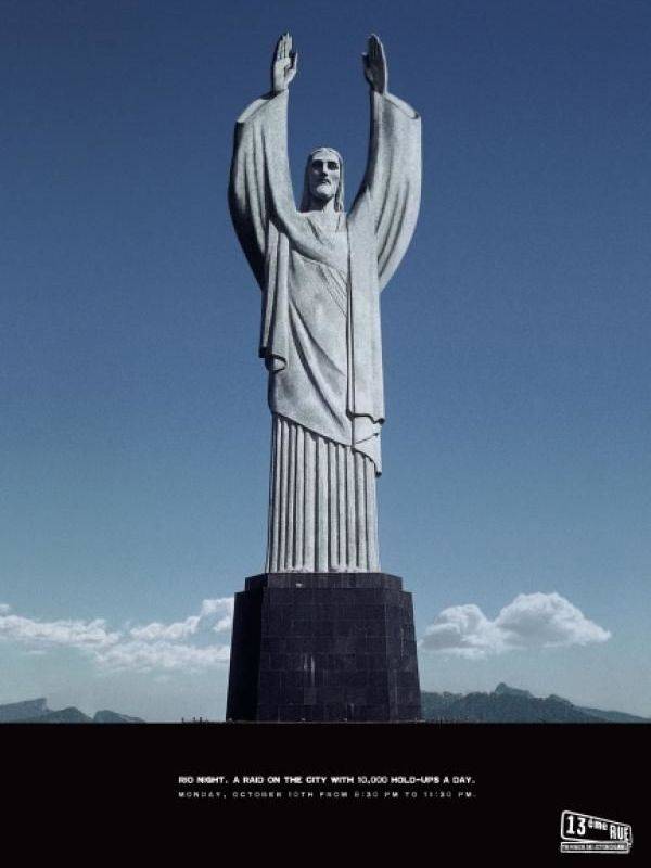 Los brazos de cristo en el aire