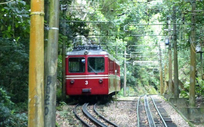 Tren corcovado