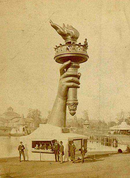El brazo en la exposición de 1876