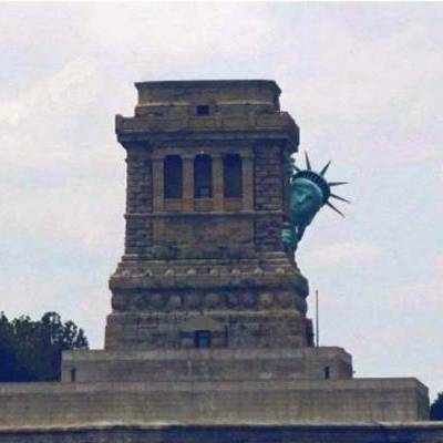 La estatua de la libertad se esconde