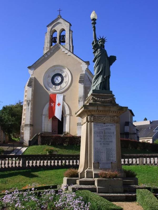 Réplica en Châteauneuf-la-Forêt