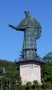 Estatua de San Carlos Borromeo
