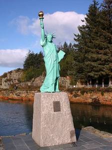 Réplica de la estatua de la Libertad