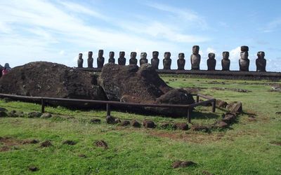Moai tumbado