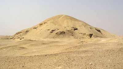 Pirámide de Amenemhat I