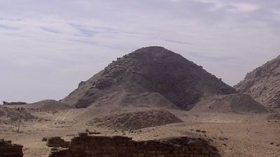 pirámide de Niouserrê