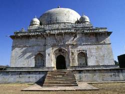La tumba de Hoshang Shah