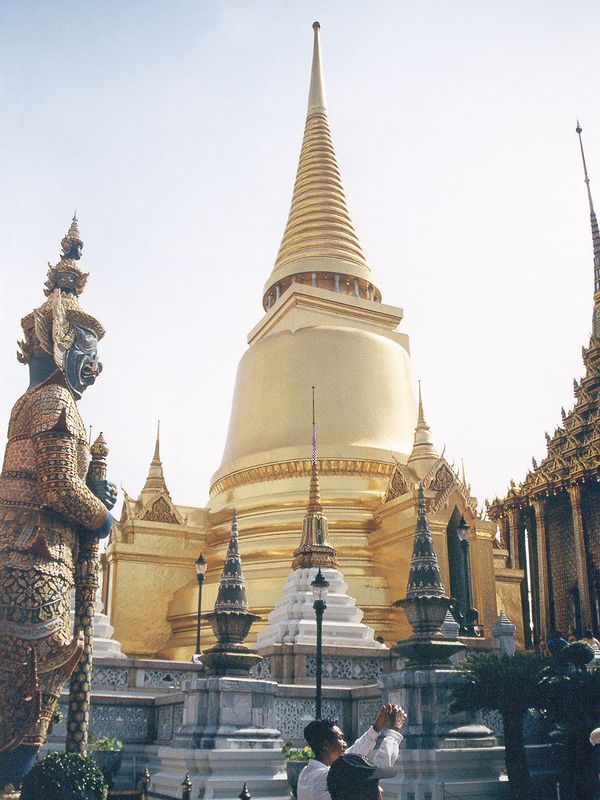 Phra Si Ratana chedi