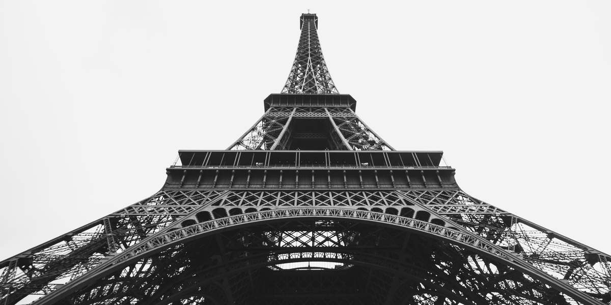 Vista de la Torre Eiffel desde los Campos de Marte