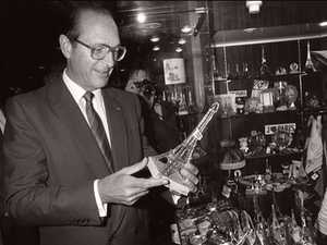 Jacques Chirac inaugurando la Torre Eiffel