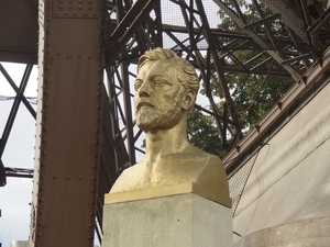 Busto de Gustave Eiffel
