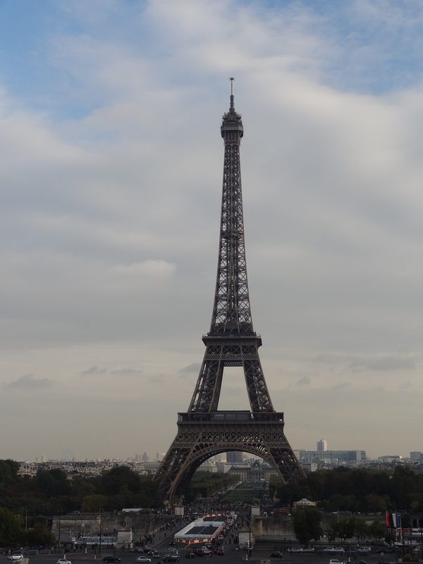 Vista general de la torre Eiffel